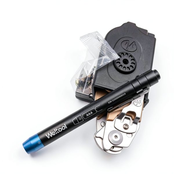 Weltool M6-BL EMS Medical Penlight Soft Light with Pupil Gauge for ENT-6